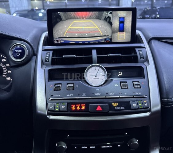 Lexus NX 300h-17