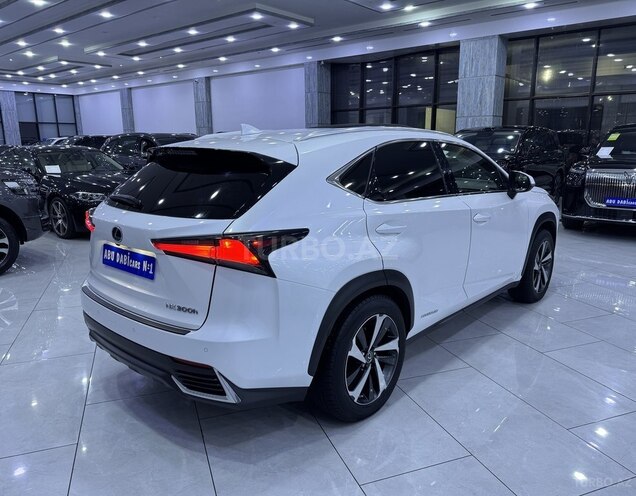 Lexus NX 300h-5