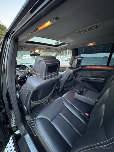 Mercedes GL 450 4MATIC-16