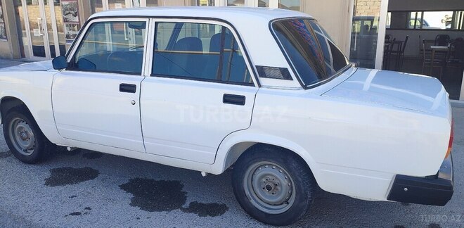 LADA (VAZ) 2107-4