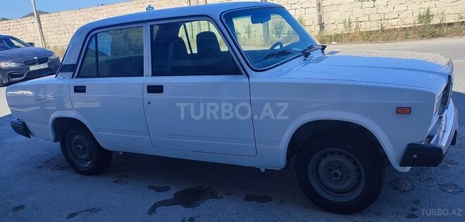 LADA (VAZ) 2107-5