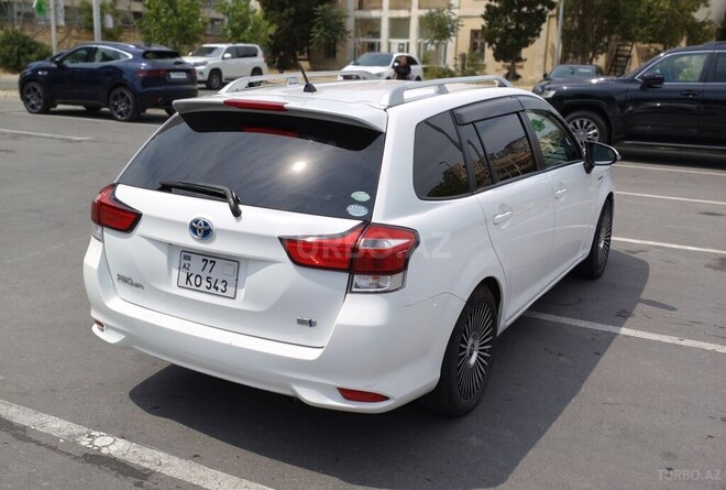 Toyota Corolla Fielder-6