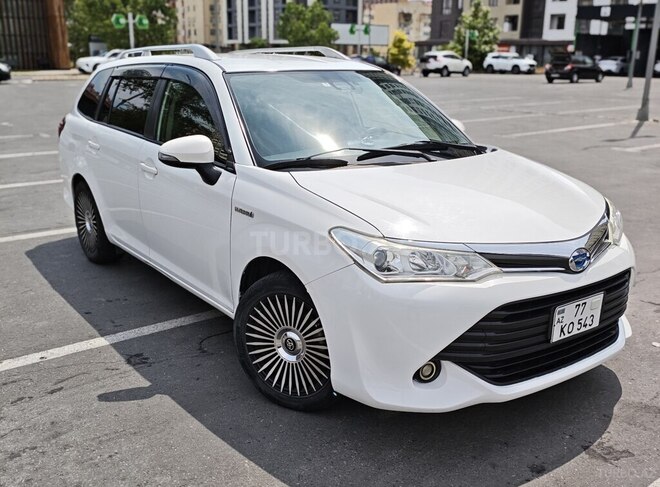 Toyota Corolla Fielder-2