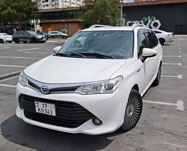 Toyota Corolla Fielder-1