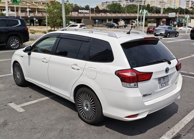 Toyota Corolla Fielder-7
