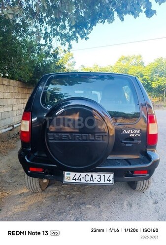 Chevrolet Niva-9