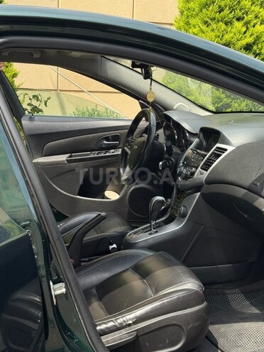 Chevrolet Cruze-10