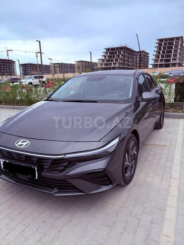 Hyundai Elantra-3