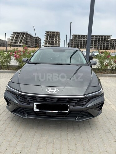 Hyundai Elantra-2