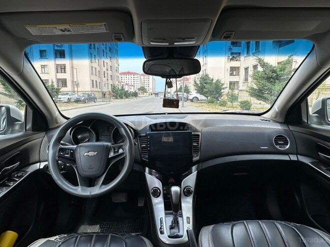 Chevrolet Cruze-15