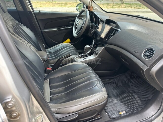 Chevrolet Cruze-10