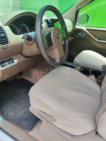 Nissan Pathfinder-17