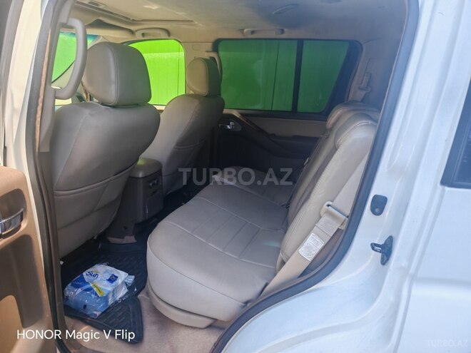 Nissan Pathfinder-6