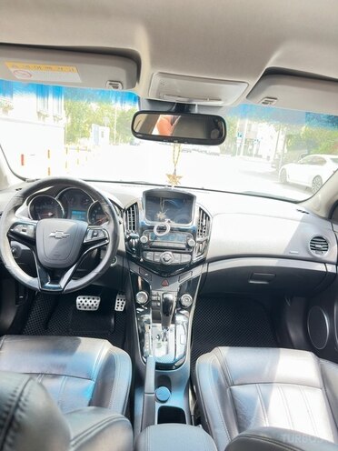 Chevrolet Cruze-9
