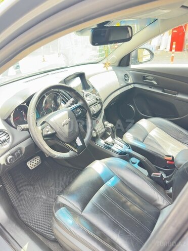 Chevrolet Cruze-10