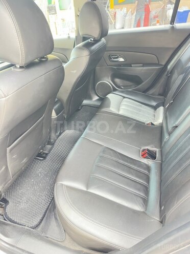 Chevrolet Cruze-11
