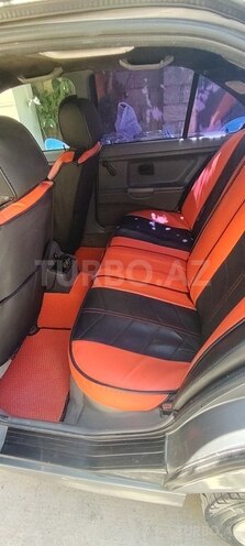 BMW 318-10