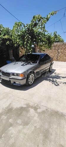 BMW 318-7
