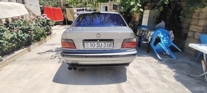 BMW 318-3