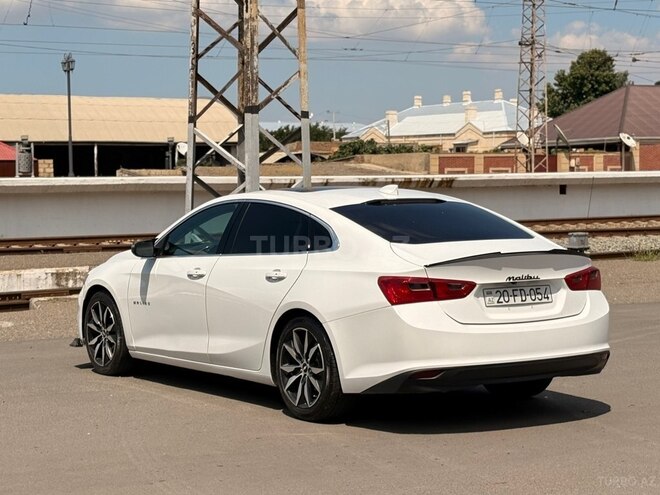 Chevrolet Malibu-5