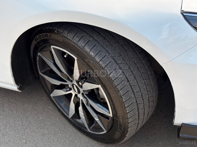 Chevrolet Malibu-9