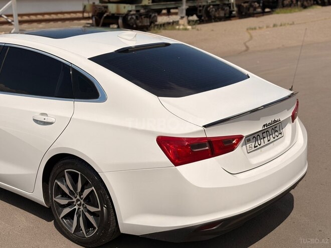 Chevrolet Malibu-8