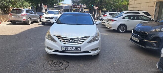 Hyundai Sonata-1