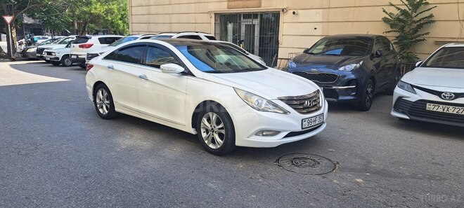 Hyundai Sonata-5