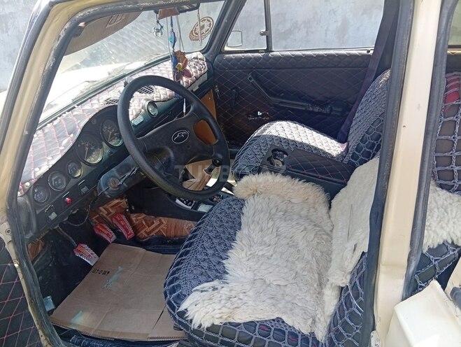 LADA (VAZ) 2106-7