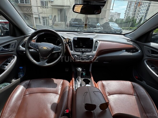 Chevrolet Malibu-12