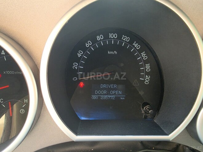 Toyota Sequoia-10
