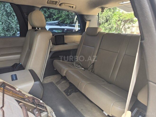 Toyota Sequoia-6
