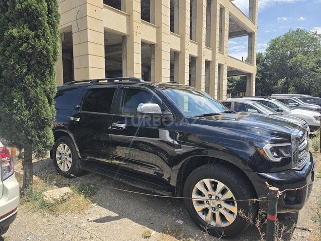 Toyota Sequoia-9