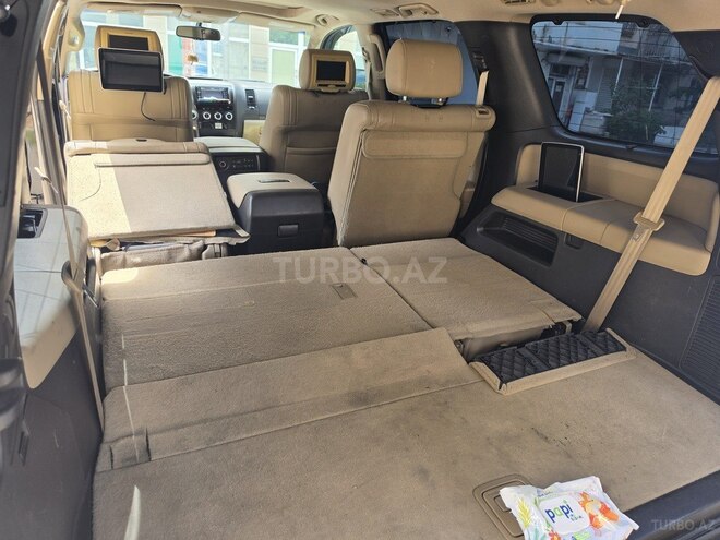 Toyota Sequoia-5
