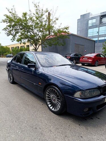 BMW 523-4