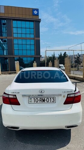 Lexus LS 460L-4