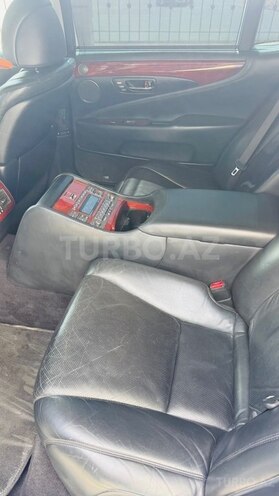 Lexus LS 460L-13