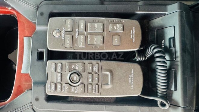 Lexus LS 460L-11