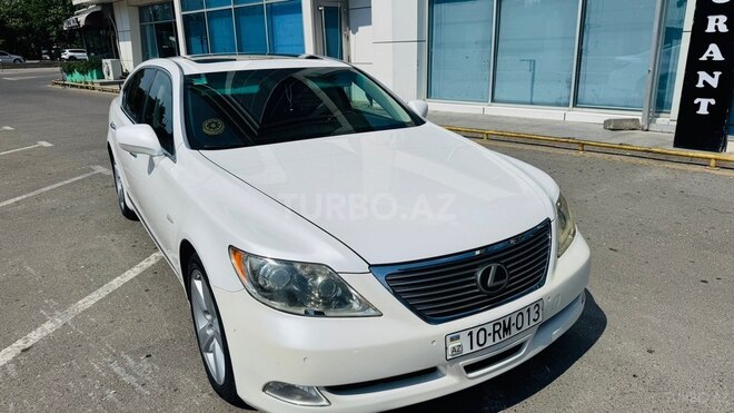 Lexus LS 460L-1