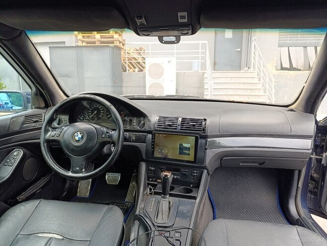 BMW 523-9
