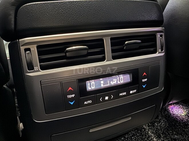 Lexus LX 570-16