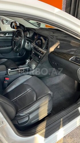 Hyundai Sonata-20