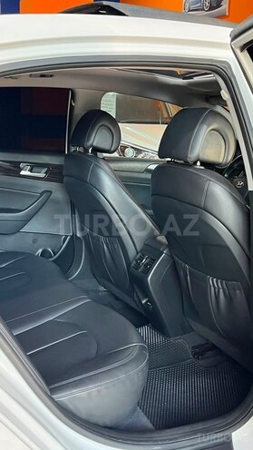 Hyundai Sonata-18