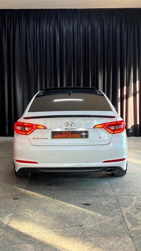 Hyundai Sonata-8