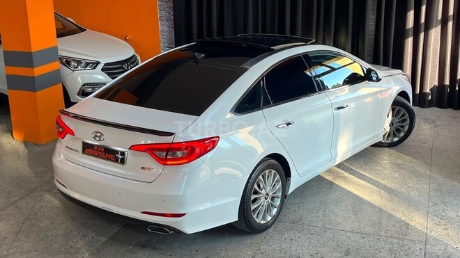 Hyundai Sonata-14