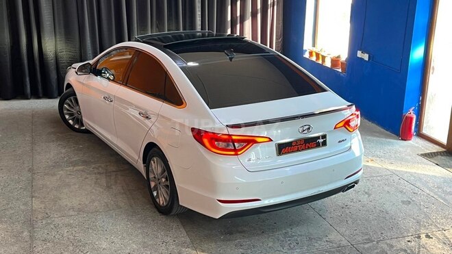 Hyundai Sonata-11