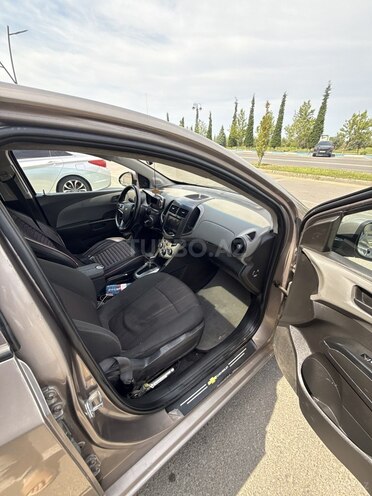 Chevrolet Aveo-2