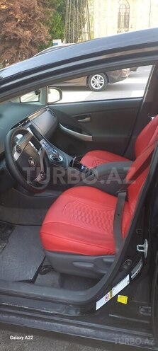 Toyota Prius-3