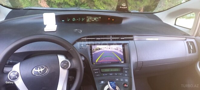 Toyota Prius-2