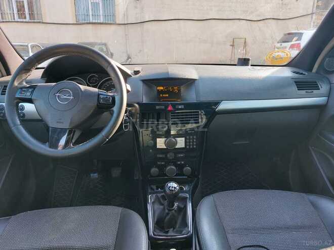 Opel Astra-11